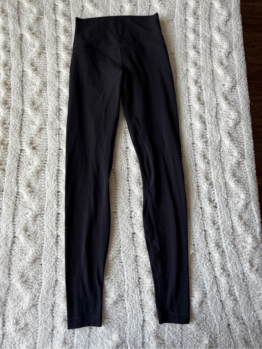 Lululemon align black high rise leggings size 6 - Picture 4 of 5